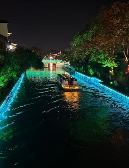 再见·南京　你好·春天